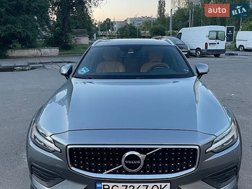 Авто Volvo V60 2019 № 8874262
