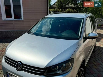 Авто Volkswagen Touran 2012 № 8874551