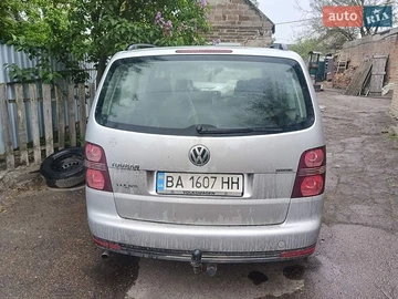 Авто Volkswagen Touran 2007 № 8874776