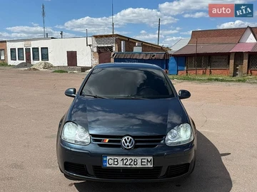 Авто Volkswagen Golf 2004 № 8875359