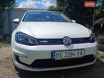 Авто Volkswagen E-Golf 2014 № 8875442