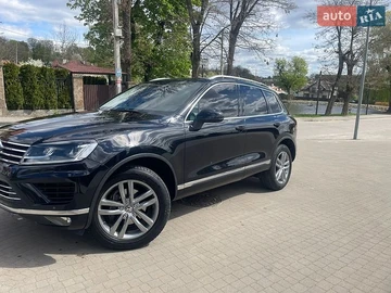 Авто Volkswagen Touareg 2015 № 8875547