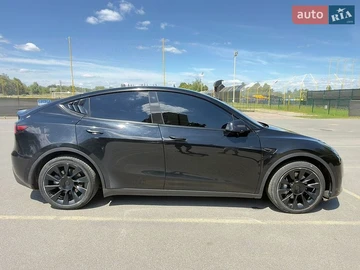 Авто Tesla Model Y 2021 № 8875555