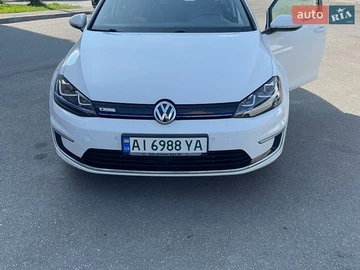 Авто Volkswagen E-Golf 2015 № 8876519