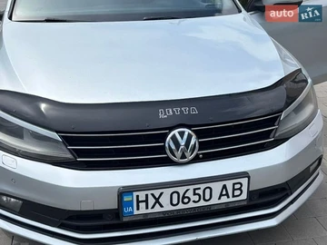 Авто Volkswagen Jetta 2015 № 8876538