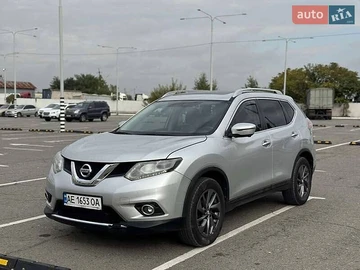 Авто Nissan Rogue 2016 № 8876623