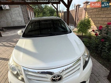 Авто Toyota Avensis 2013 № 8876626