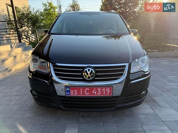 Авто Volkswagen Touran 2009 № 8877311
