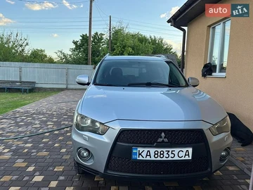 Авто Mitsubishi Outlander Xl 2010 № 8877329