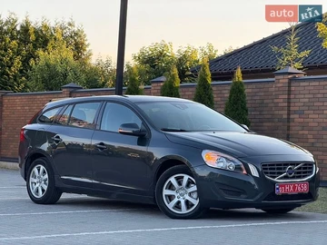 Авто Volvo V60 2013 № 8877418