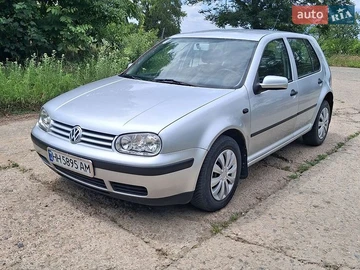 Авто Volkswagen Golf 2000 № 8878012
