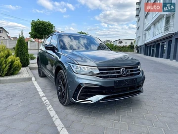 Авто Volkswagen Tiguan 2021 № 8878126