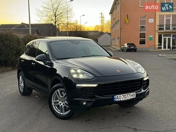 Авто Porsche Cayenne 2015 № 8878495