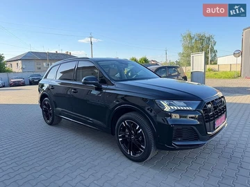 Авто Audi Q7 2023 № 8878962