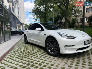 Авто Tesla Model 3 2021 № 8879976
