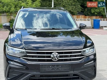 Авто Volkswagen Tiguan 2022 № 8880054