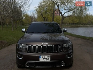 Авто Jeep Grand Cherokee 2017 № 8880063