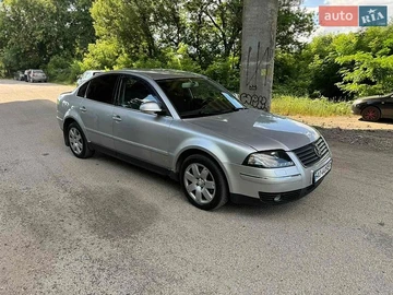 Авто Volkswagen Passat 2004 № 8880329