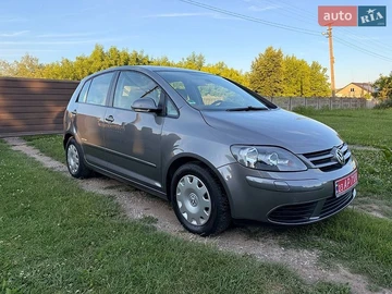 Авто Volkswagen Golf Plus 2008 № 8880448