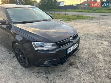 Авто Volkswagen Jetta 2013 № 8880489