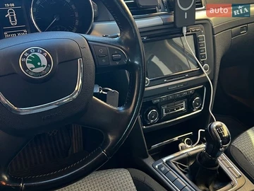 Авто Skoda Superb 2009 № 8880497