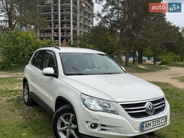 Авто Volkswagen Tiguan 2010 № 8880579
