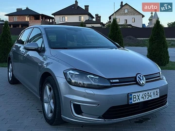 Авто Volkswagen E-Golf 2018 № 8880592