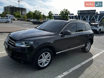 Авто Volkswagen Touareg 2014 № 8880744