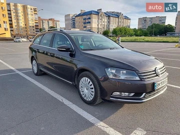 Авто Volkswagen Passat 2011 № 8880822