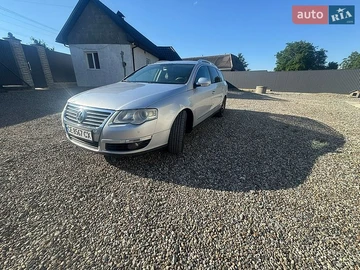 Авто Volkswagen Passat 2010 № 8880904