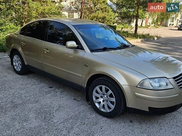 Авто Volkswagen Passat 2001 № 8881002
