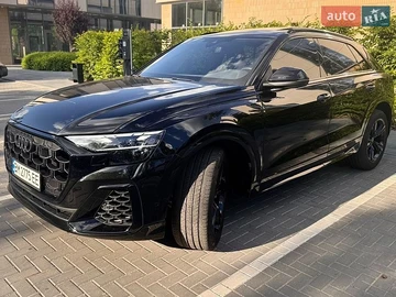 Авто Audi Q8 2021 № 8881844
