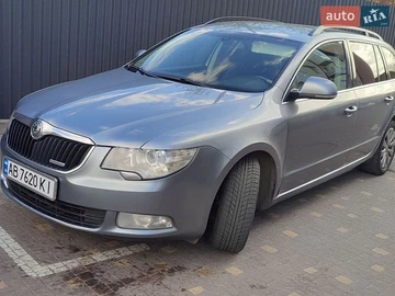 Авто Skoda Superb 2012 № 8882037