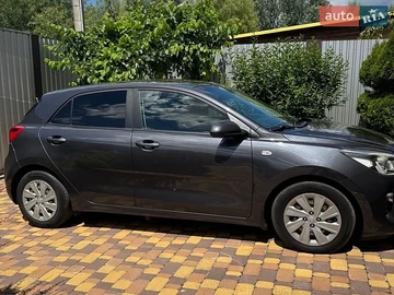 Авто KIA Rio 2017 № 8882061