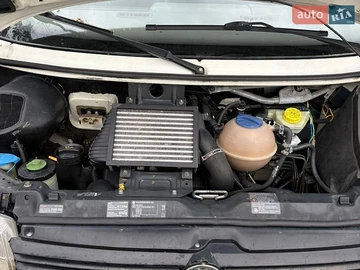 Авто Volkswagen Transporter 2002 № 8882383