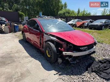 Авто Tesla Model 3 2020 № 8882456