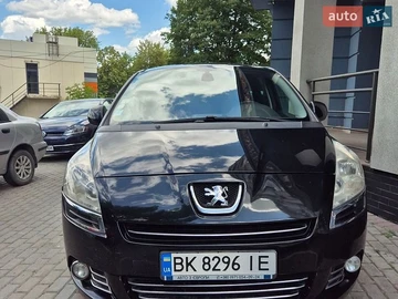 Авто Peugeot 5008 2012 № 8882470