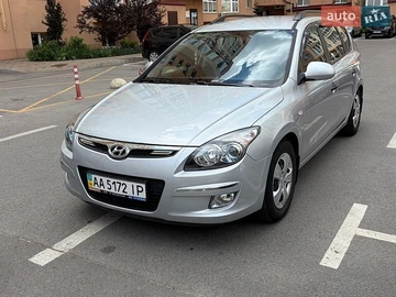 Авто Hyundai I30 2010 № 8882493
