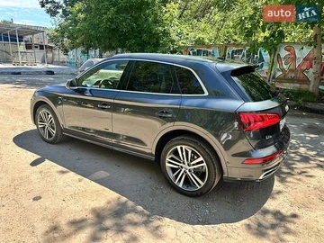 Авто Audi Q5 2018 № 8882690