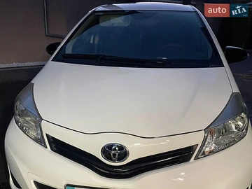 Авто Toyota Yaris 2012 № 8882961