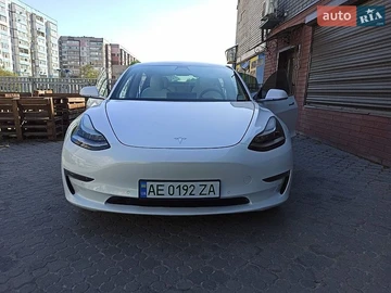 Авто Tesla Model Y 2019 № 8883114