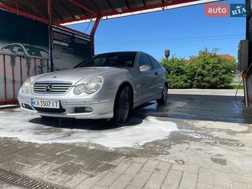 Авто Mercedes C-Class 2003 № 8883381