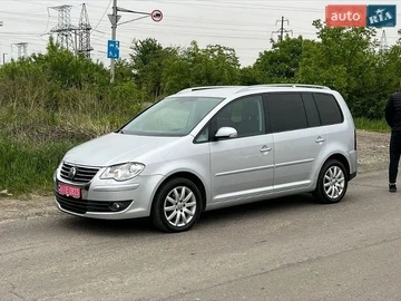 Авто Volkswagen Touran 2008 № 8883494