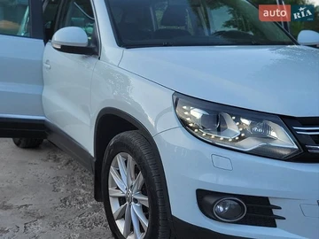 Авто Volkswagen Tiguan 2014 № 8883709