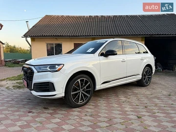 Авто Audi Q7 2021 № 8883863