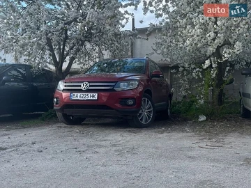 Авто Volkswagen Tiguan 2015 № 8884000