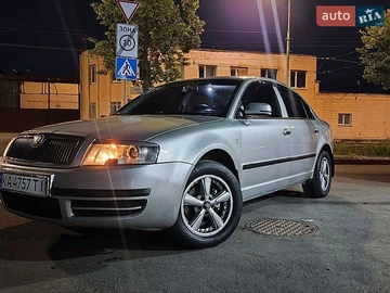 Авто Skoda Superb 2004 № 8884047