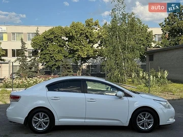 Авто Toyota Avensis 2011 № 8884339