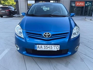 Авто Toyota Auris 2011 № 8884468