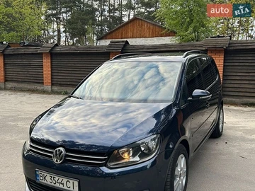 Авто Volkswagen Touran 2010 № 8884484